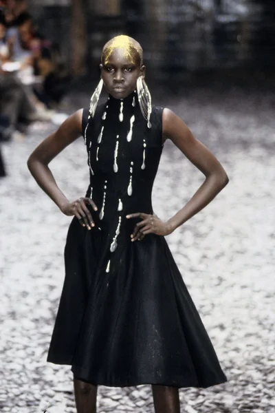 Look 60